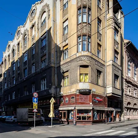 Ultra - Large - Sunny Apartman *