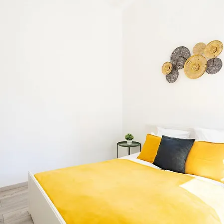 Ultra - Large - Sunny Apartman *