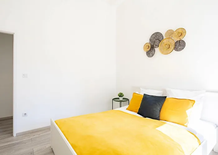 Ultra - Large - Sunny Apartmán *