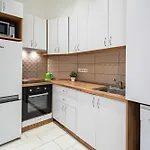 Ultra - Large - Sunny Apartament *
