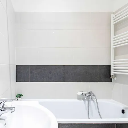 Ultra - Large - Sunny Apartamento