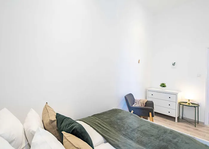 Ultra - Large - Sunny شقة بودابست