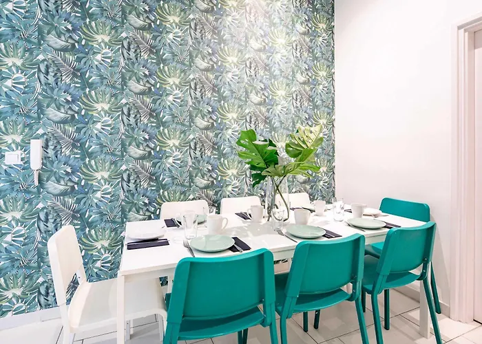 Ultra - Large - Sunny بودابست